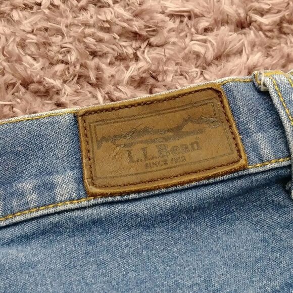 Vintage LL Bean Medium Wash Mom Jeans - Picture 6 of 6